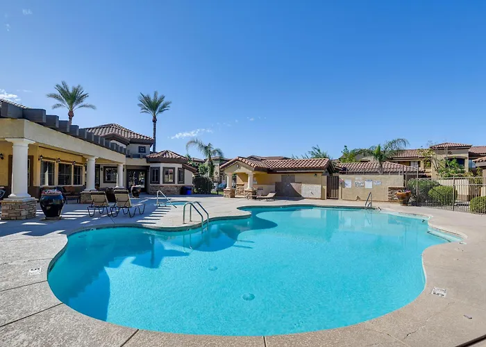 Coyote Landing Gem W/ Patio & Pool Access In Holiday home
