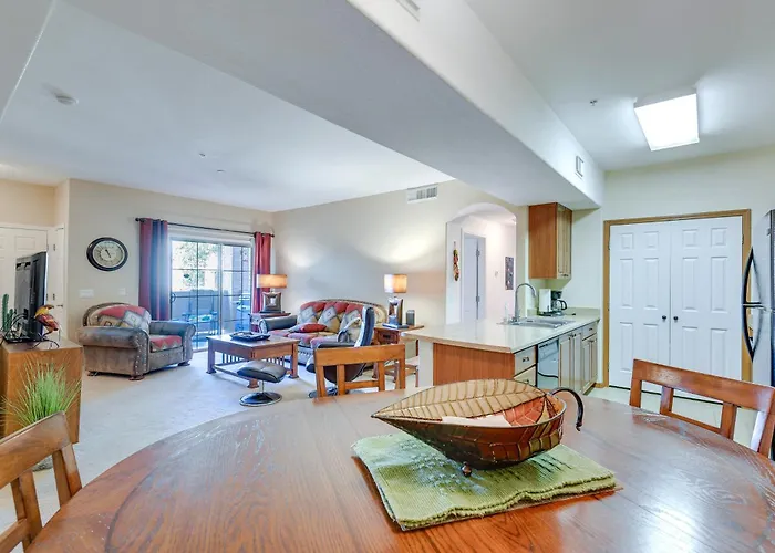Coyote Landing Gem W/ Patio & Pool Access In *