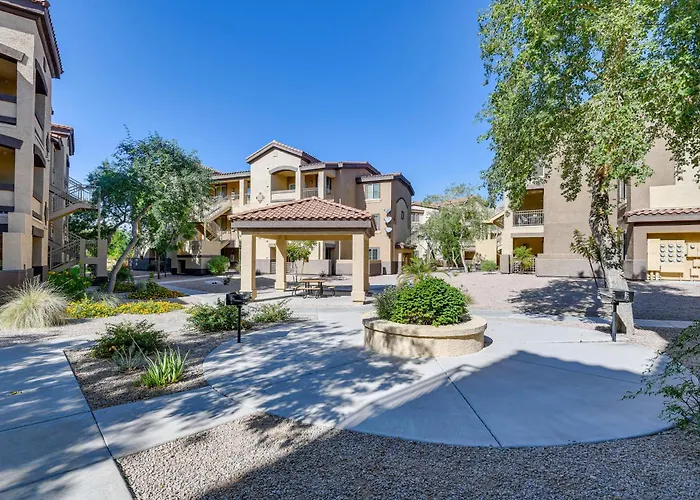 Coyote Landing Gem W/ Patio & Pool Access In Holiday home